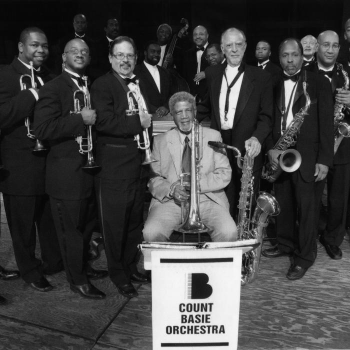 THE WORLD FAMOUS COUNT BASIE ORCHESTRA