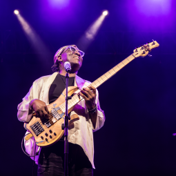 RICHARD BONA