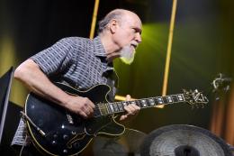 John Scofield © Francis Vernhet