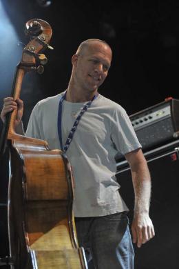 Avishai Cohen © Francis Vernhet