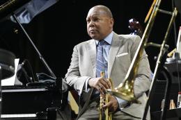 <p><strong>Wynton Marsalis © Francis Vernhet</strong></p>
