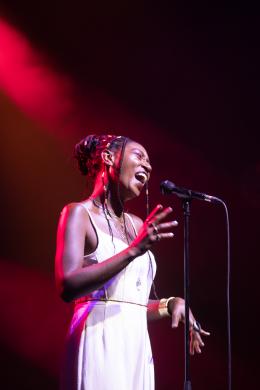 <p><strong>Dominique Fils-Aimée&nbsp;© Laurent Sabathé</strong></p>
